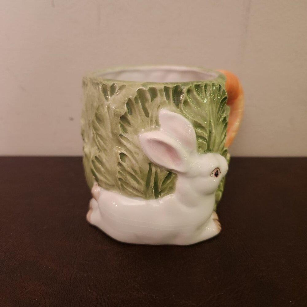 Vintage Omnibus White Bunny Rabbit (1987)